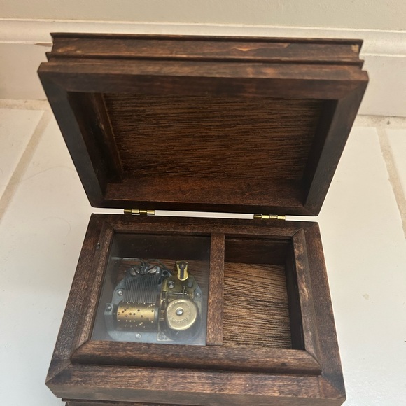 Great Seal of America Wooden Trinket/Jewelry Box Reuge Music Box “Yankee Doodle” - Picture 3 of 5